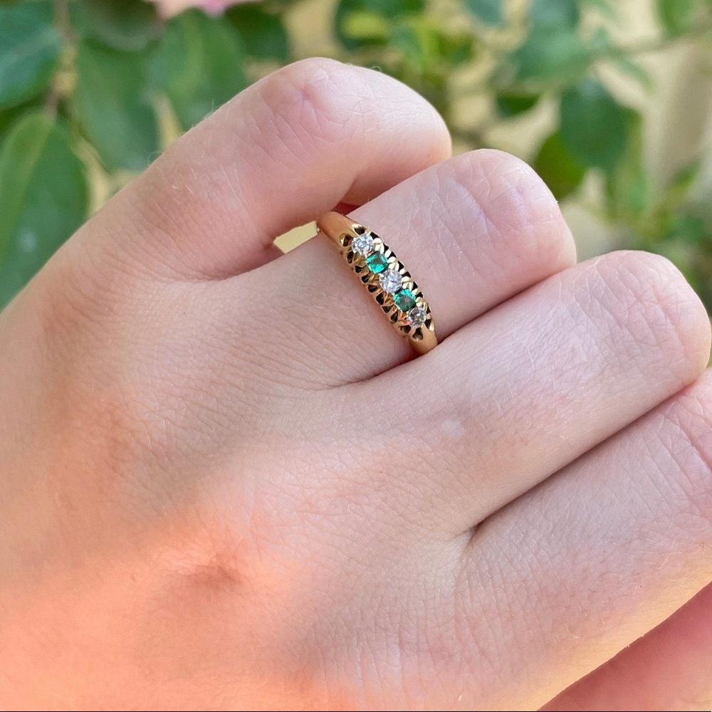 Antique Victorian (1880) Emerald & Diamond half eternity ring